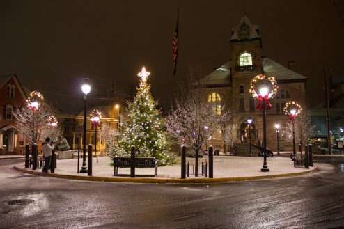 Here is the location of our Christmas Tree, located downtown in the beautiful Courthouse Square. All lit up, and peaceful as usual.